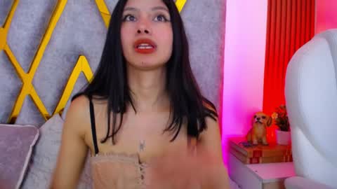 Athenea online show from April 10, 6:30 am