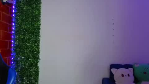 Athenea online show from April 23, 5:26 pm