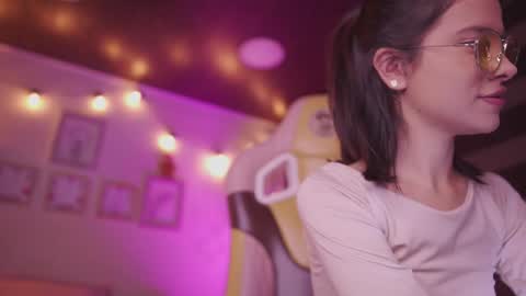 aura_rouss online show from December 17, 11:53 pm