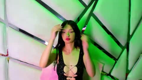 aurora online show from February 4, 2:53 pm