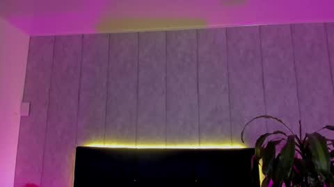 Aurora  online show from December 16, 5:24 am