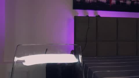 Aurora online show from April 3, 4:27 pm