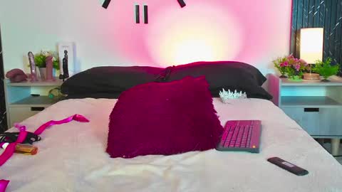 Aurora  online show from April 10, 2:01 pm