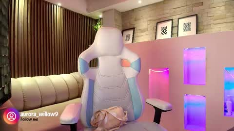 aurora_willow9 online show from December 16, 3:12 am