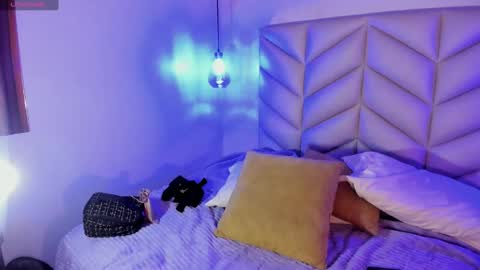 Aurora online show from February 28, 12:54 am