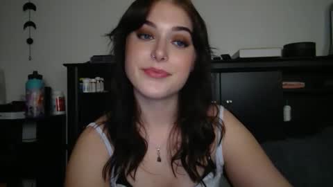 auroralightz1 online show from October 17, 4:59 am