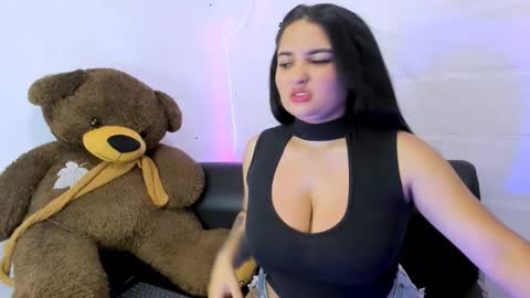 INSTAGRAM AURORA MCRY online show from March 2, 5:12 am