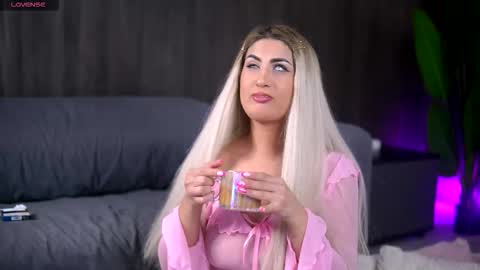 Aurorasins online show from January 15, 8:59 pm