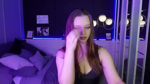 Ava online show from February 11, 2:13 pm