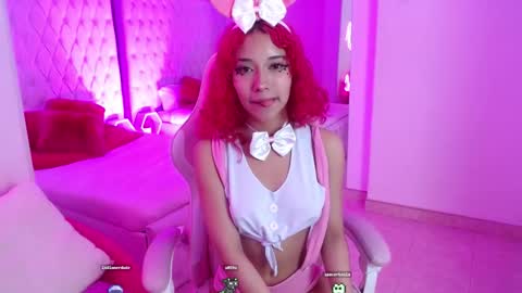 Snapshot of ava_williams_ chatting on September 30, 9:19 pm AVA online show from September 30, 9:19 pm