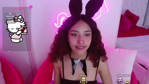 Snapshot of ava_williams_ chatting on January 20, 1:32 pm AVA online show from January 20, 1:32 pm