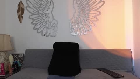 Ava online show from March 25, 3:01 am