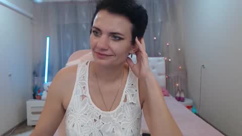 avasaturnian online show from November 14, 3:34 pm