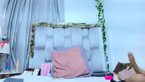 Ava online show from December 22, 12:41 pm