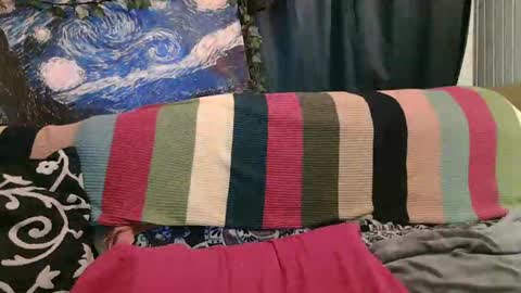 raven blue online show from November 19, 6:35 am