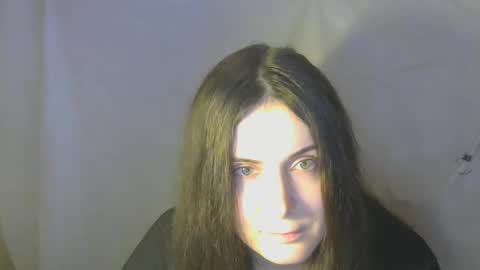 avialenne online show from April 11, 6:00 pm