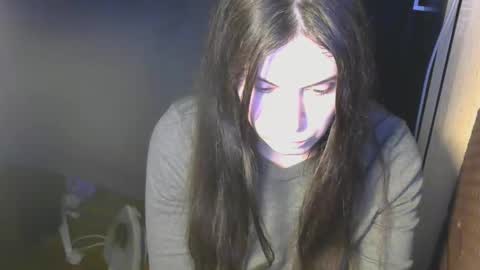 avialenne online show from April 13, 9:04 pm