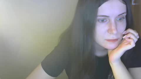 avialenne online show from March 26, 6:20 pm