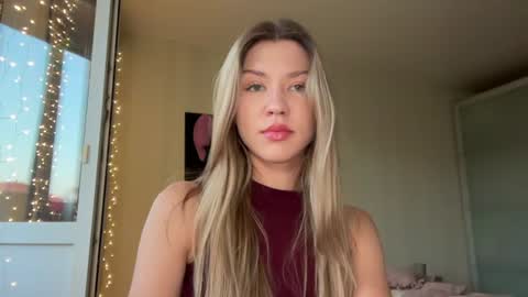 Avielle online show from June 24, 7:13 pm