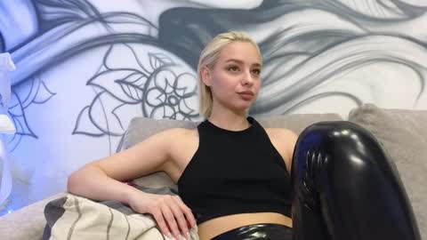 Goddess Avrora online show from January 16, 10:32 am