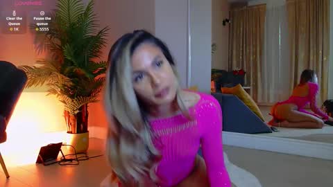 AVRILL CYRUX online show from January 15, 8:53 am