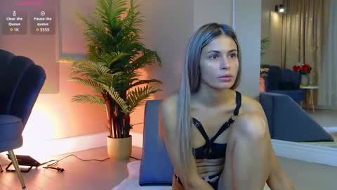 AVRILL CYRUX online show from September 17, 7:28 am