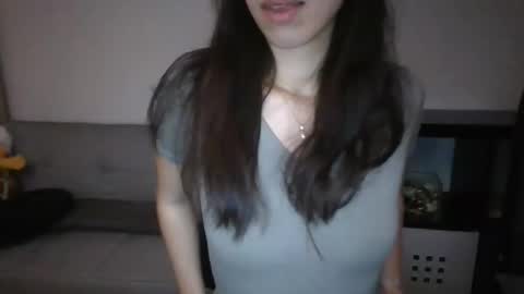 axue online show from April 28, 8:24 pm