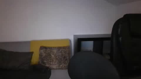 axue online show from April 27, 8:50 pm