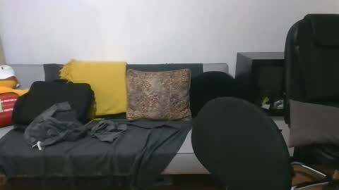 axue online show from April 12, 11:28 pm