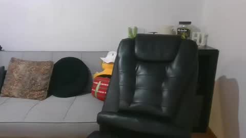 axue online show from March 18, 8:58 pm