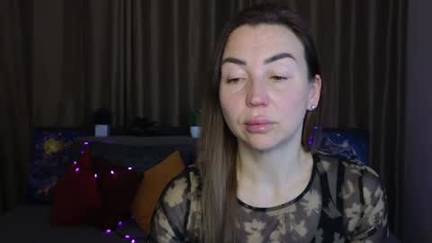 Jully online show from February 26, 6:36 pm