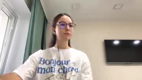 Snapshot of ayakoslotemaker chatting on October 27, 10:11 am Allison online show from October 27, 10:11 am