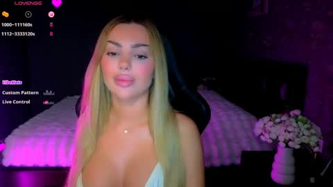  Ayla Demir  online show from April 10, 9:10 pm