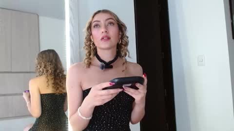 AYLEEN    online show from February 1, 1:43 pm