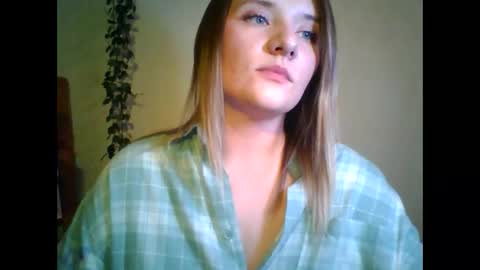 ayrix online show from October 13, 6:10 pm