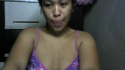 Snapshot of ayzai chatting on December 9, 8:33 pm I am Zai online show from December 9, 8:33 pm