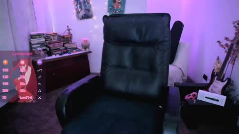   online show from April 18, 7:07 pm