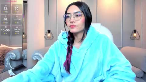 Azura online show from January 9, 7:51 pm