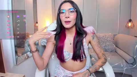 Azura online show from November 24, 7:49 pm