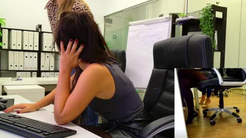 Olivia and Lexi online show from September 30, 5:13 am