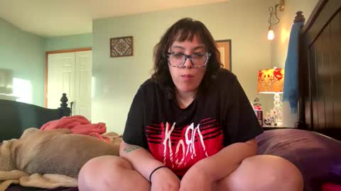 blue online show from April 9, 2:14 am