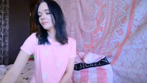 Alice online show from April 17, 8:49 am