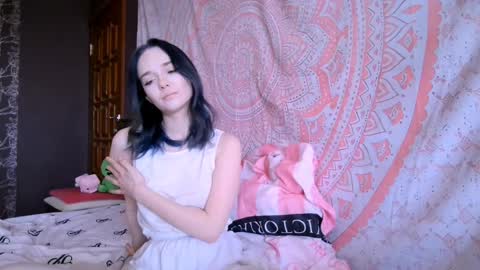 Alice online show from April 11, 8:40 am