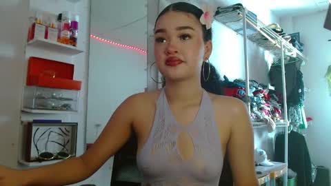 babybombom08 online show from June 1, 7:15 pm