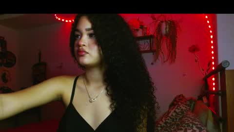 babybombom08 online show from April 15, 11:49 pm