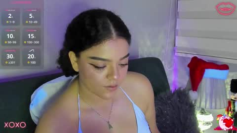 Baby Lee W online show from December 12, 7:08 am