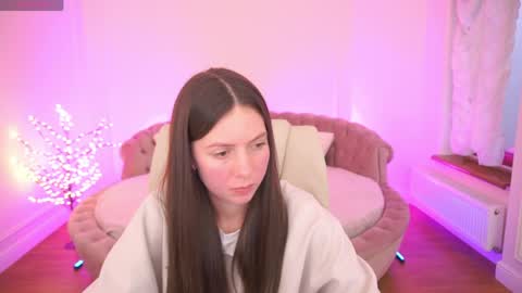 Lady Vi online show from April 8, 1:02 pm