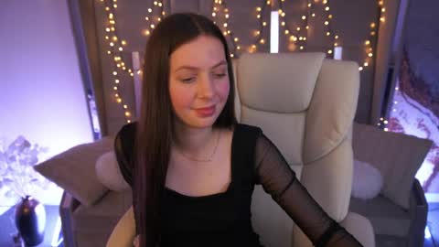 Lady Vi online show from June 1, 1:13 pm