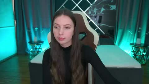 Lady Vi online show from April 14, 1:00 pm