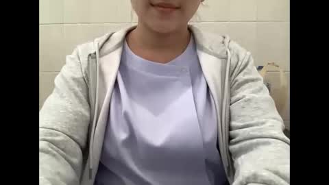 Baby Unicorn online show from November 18, 8:04 am